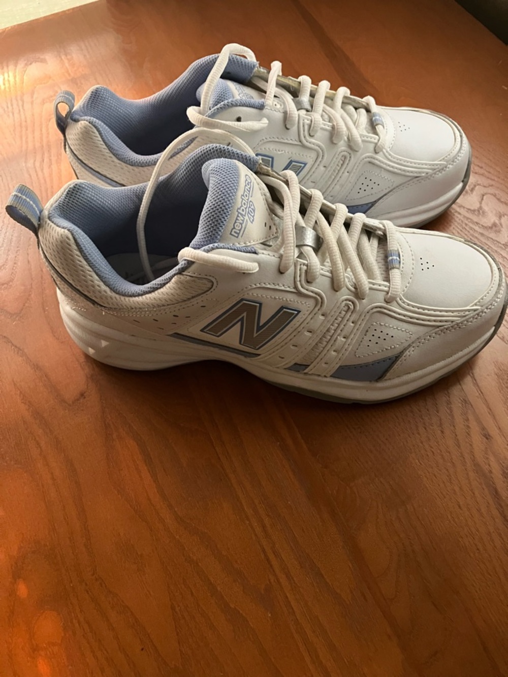 Women’s New Balance 409 White with Light Blue Trim Cross Trainers Size 9.5 - Picture 2 of 7
